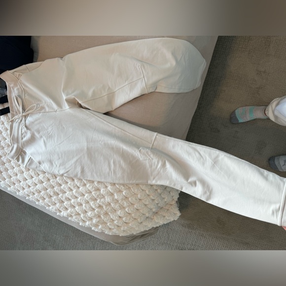 Lululemon men’s joggers - Picture 1 of 1